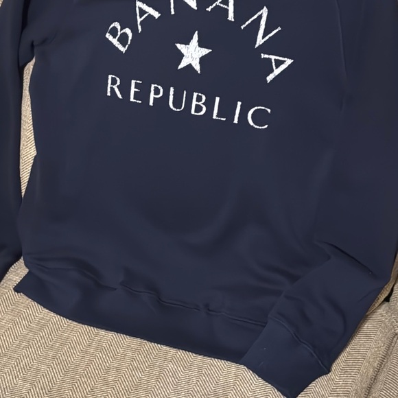 NWT Banana Republic Men’s Navy Hooded Sweatshirt with Pockets Size Small - Picture 3 of 9
